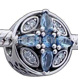 Colgante de Plata de Ley 925 con Perlas de Agua Dulce y Circonitas, Serie Azul Clásica, Diseño de Corazón, Accesorio de Moda para Mujer, Lujoso y Moderno - Product Image 3