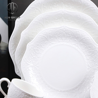 Ensemble de vaisselle en céramique ronde blanche de qualité supérieure en gros, motif en relief, pour hôtel et restaurant
