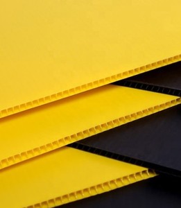 PP recyclé jaune imprimé UV de haute qualité de 12mm d'épaisseur pour les feuilles de plastique emballage publicitaire couleur personnalisable 2mm - Product Image 1