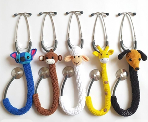 Funda de Estetoscopio Pediátrico con Diseño de Animales de Ganchillo, Funda de Estetoscopio de Jirafa de Ganchillo, Felpa Suave, para Regalo Médico para Enfermeras - Product Image 1