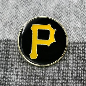 Pin Enamel Berlapis Emas Custom dengan Sablon Sutra dan Epoxy untuk Pakaian dengan Desain Fashion Modern, Dijual Murah - Product Image 6