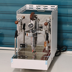 Cafetera Semiautomática Profesional ZILONG E61 de Acero Inoxidable para Uso en Hoteles y Exteriores, 9 Bares de Presión - Product Image 1