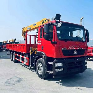 Grue montée sur camion Sinotruk TX 12 tonnes, Approvisionnement direct, Robuste et durable, Véhicule de transport et de levage monté sur camion - Product Image 2