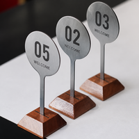 Supports de numéros de table en acier inoxydable et bois massif pour restaurant, numéros de table numériques double face avec code QR à scanner pour commander
