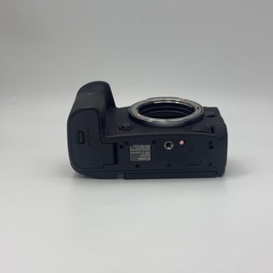 Appareil photo hybride d'occasion <span class=keywords><strong>Canon</strong></span> <span class=keywords><strong>R5</strong></span> 8K, grade A+, double emplacement pour carte, usage professionnel en studio, appareil photo plein format d'occasion 45MP avec Wi-Fi et écran tactile - Product Image 5