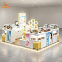 Stand Display Kosmetik Krim Wajah Perawatan Kulit, Stand Display Ritel Sarang Lebah Emas Putih Kaca LED untuk Mal