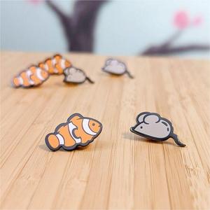 Pin de esmalte de pez payaso, bonito diseño de dibujos animados, rayas blancas y naranjas, broche de pez marino, insignia de vida marina, regalo para amantes de los peces, venta al por mayor - Product Image 4