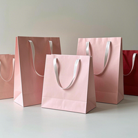 Exquise luxe eco-vriendelijke papieren tas met opdruk, ivoorwit, met handvat op handlengte, voor kleding/schoenen/bont/cosmetica/fruit