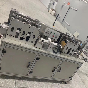 Machine de <span class=keywords><strong>fabrication</strong></span> de masques chirurgicaux jetables 3 plis entièrement automatique ZHUDING 2024 - Product Image 4