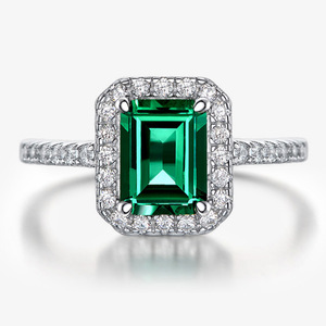 Anello di Lusso Q506 con Diamante Taglio Smeraldo, Gioiello da Donna con Pietra Naturale, Peso Totale 1,5 Ct - Product Image 6