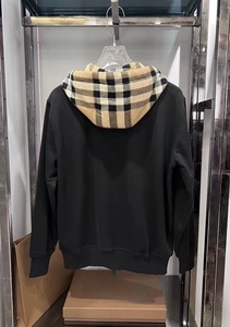 Sudadera clásica retro a rayas para hombre, de alta calidad, resistente a las arrugas y anti-pilling, adecuada para deportes y jogging. - Product Image 3