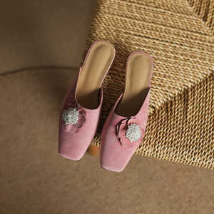 Nouvelles sandales d'été antidérapantes tendance à bout carré et demi-ouvert - Motifs fleurs roses et perles, design épuré - Product Image 3
