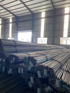 Construcción de hormigón reforzado laminado en caliente acanalado deformado acero al carbono hierro barra redonda barra de refuerzo para la construcción - Product Image 4