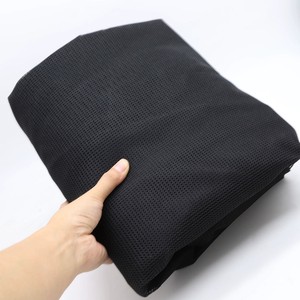 Bolsa de almacenamiento para anillos de natación de malla gruesa extragrande, resistente al agua, de 50-70L, en blanco y negro, para colgar en la valla de la piscina - Product Image 3