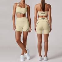 Ensemble de sport 2 pièces pour femme : débardeur de fitness uni à col halter et coupe carrée, respirant, séchage rapide, haute élasticité, et short de yoga/Pilates