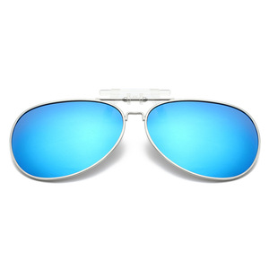 <span class=keywords><strong>Gafas</strong></span> <span class=keywords><strong>de</strong></span> <span class=keywords><strong>sol</strong></span> con clip para miopía con lentes polarizadas <span class=keywords><strong>Gafas</strong></span> <span class=keywords><strong>de</strong></span> conducción abatibles con marco <span class=keywords><strong>de</strong></span> inserción <span class=keywords><strong>de</strong></span> visión nocturna P2 Categoría <span class=keywords><strong>de</strong></span> producto - Product Image 3