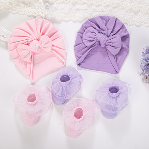 Ensemble pour nouveau-né 2 pièces en coton tricoté Chaussettes pour bébé fille avec dentelle à froufrous Turban Ensemble belle fleur nœud papillon pour bébé de 0 à 12 mois - Product Image 3