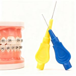 Cepillo Interdental de Ortodoncia con Cabezal de 0.4mm, Ideal para <span class=keywords><strong>Invisalign</strong></span>, Retenedores y Limpieza de Coronas - Product Image 2