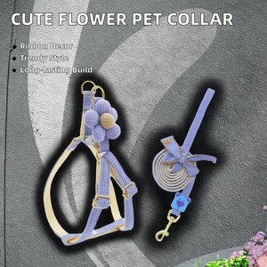 Nuevo <span class=keywords><strong>collar</strong></span> de perro de gato de tamaño Universal de moda de cuero PU con bonitas decoraciones de cinta con estampado de flores accesorio de Material de poliéster - Product Image 2