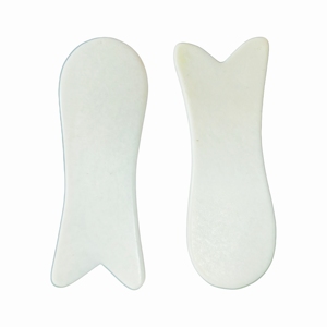 Pierre de massage Gua Sha en jade Xiuyan blanc en forme de poisson, grattoir facial, produits Gua Sha de qualité supérieure - Product Image 6