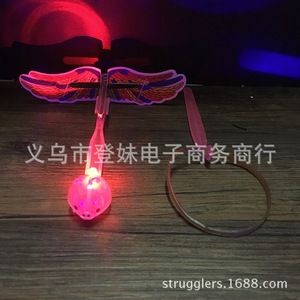 Jouet lumineux Flying Arrow en plastique rouge et bleu clignotant pour jeunes de 5 à 7 ans, unisexe, pour vendeurs de rue et marchés nocturnes - Product Image 5