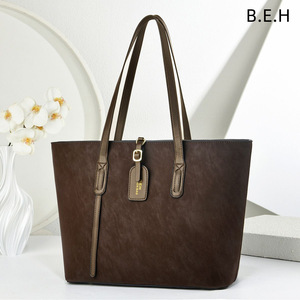 Bolso Tote Beh de Gran Capacidad, Color Café, Bolso de Hombro para Uso Diario, Bolso de Mano para Mujer - Product Image 4