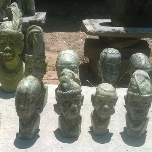 Figurine sculptée en bois africain de qualité supérieure, artisanale, ethnique, sculpture en bois naturel pour la décoration de bureau - Product Image 1