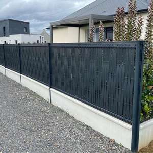 Kit rigide de latte de clôture d'écran d'intimité de PVC cadre en métal <span class=keywords><strong>occultation</strong></span> clôture antil UV 3D treillis et portes de bande verticale - Product Image 2