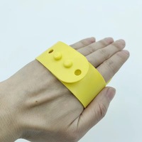 2026 Vente en gros Personnalisé Griffoir de table pour chat, Peigne à griffer et à caresser, Jouet pour animaux de compagnie, Masseur en silicone, Fournitures pour animaux de compagnie, Griffoir pour chat