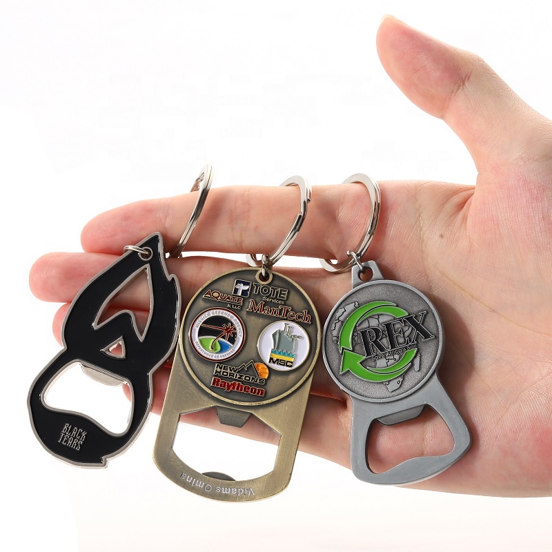 Дешевая 3D металлическая открывалка для пива из цинкового сплава бесплатный дизайн цепочка для ключей открывалка для бутылок на заказ мягкая эмаль футбол спорт открывалка для бутылок брелок