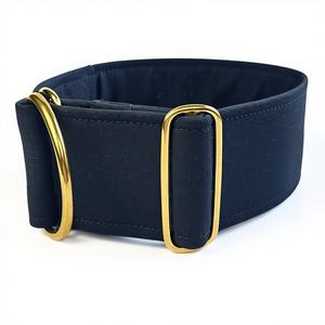 ปลอกคอสุนัขเกรย์ฮาวด์ทำจากทองเหลืองหรือหัวเข็มขัดสีทองสำหรับสุนัขตัวผู้สีดำล้วน - Product Image 1