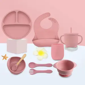 Conjunto de jantar infantil de silicone de qualidade alimentar, colher de bebê com babador e tigela de sucção, novo produto personalizado, 2024