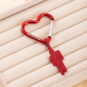 Porte-clés de voiture en alliage de qualité d'usine, zircon brillant, luxe léger, rouge et noir, pendentif Billie Eilish, cadeaux pour femmes - Product Image 6