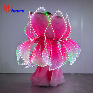 Robe de performance d'ouverture LED de haute <span class=keywords><strong>couture</strong></span> futuriste, danse de salon, tenue de soirée avec un design de pétales qui brillent dans le noir - Product Image 5