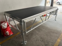 Scène en aluminium assemblable de 1,22 x 2,44 m avec hauteur réglable pour spectacles, mariages et événements