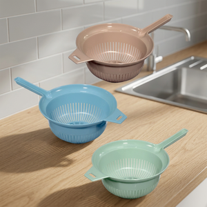Scolapasta Rotondo in Plastica con Manico - Product Image 2