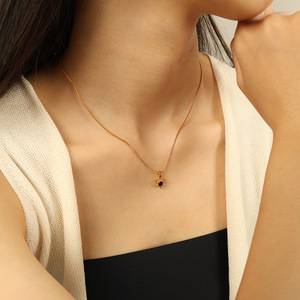 สร้อยคอจี้รูปพระอาทิตย์ สแตนเลสสตีล ชุบทอง 18k รูปดาว ประดับแบบกรงเล็บ เครื่องประดับสำหรับงานปาร์ตี้ - Product Image 4