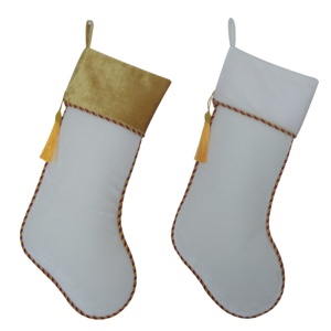 Bas de Noël en velours crème et bordeaux/vert avec décoration élégante à glands dorés - Product Image 4