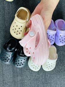 2025 nouveauté été respirant doux dessin animé voiture enfants clignotant éclairage LED jardin chaussures pour tout-petit - Product Image 4