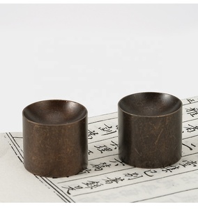 Porta incenso cilindrico in ottone massiccio dorato, strumento per bruciare incenso aromatico, per meditazione, legno di sandalo, per uso religioso, produzione artigianale - Product Image 5