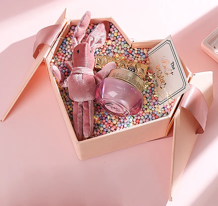 Kunden spezifische Luxus geburtstag Valentinstag Hochzeit Brautjungfer Geschenke Handwerk Herzform Geschenk box