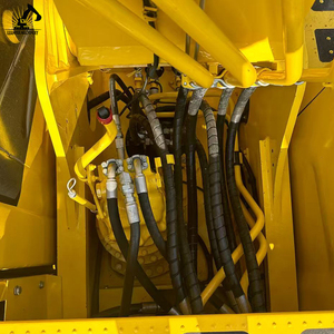 Excavadora Usada Komatsu PC240 en Buen Estado, Funcionamiento Estable y Confiable, para Modelado de Taludes - Product Image 2