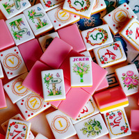 Jeu de Mahjong Américain 160 Tuiles Rose Jaune Motif Floral Jardin 3 Couches – Idéal pour Cadeau de Fête Féminin