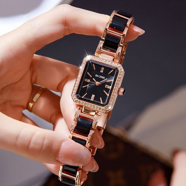 HM102 D Classic Square Lady Watch Black Dial Unique Three Pointer Design Waterproof Custom logo Quartz Watch for Women