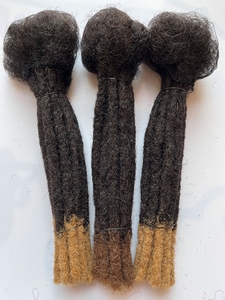 Prezzo all'ingrosso <span class=keywords><strong>veri</strong></span> <span class=keywords><strong>capelli</strong></span> umani 6-30 pollici T1b/24 Dreadlocks colorati 10 fili un pacchetto Dreadlocks estensioni - Product Image 4