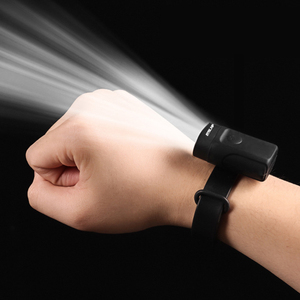 <span class=keywords><strong>Lampe</strong></span> d'avertissement multifonctionnelle Chargement USB <span class=keywords><strong>Lampe</strong></span> tactique pour casque <span class=keywords><strong>de</strong></span> moto - Product Image 6