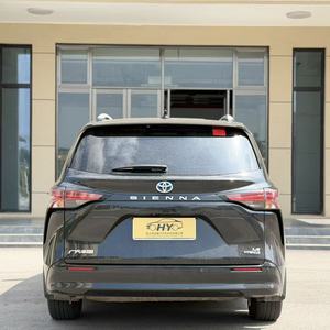 <span class=keywords><strong>Toyota</strong></span> <span class=keywords><strong>Sienna</strong></span> <span class=keywords><strong>2022</strong></span> noire, véhicule utilitaire sport (VUS) 7 places, faible kilométrage, excellent état, bien entretenue, <span class=keywords><strong>hybride</strong></span> économe en carburant, choix privilégié - Product Image 4
