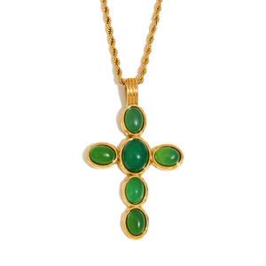قلادة نسائية عصرية بالجملة على شكل صليب يسوع مرصع بالأحجار الكريمة، مطلية بالذهب عيار 18 قيراط من الفولاذ المقاوم للصدأ للمسيحيين - Product Image 1