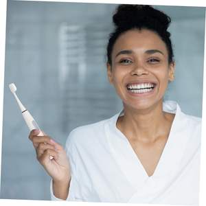 Venta al por mayor 2024 Precio de fábrica Gran oferta Cepillo de dientes eléctrico para adultos con dos cabezales de nailon suaves adicionales para el hogar - Product Image 6