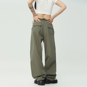 Pantalon cargo parachute décontracté unisexe en toile coupe droite fuselée à chevilles, avec taille à cordon et détail plissé, coupe streetwear, coupe-vent - Product Image 5